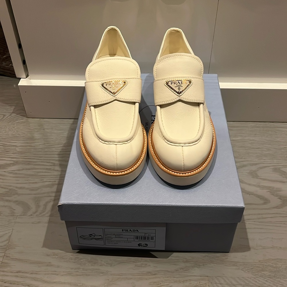 Prada Leather Loafers size 41 STEAL!!!